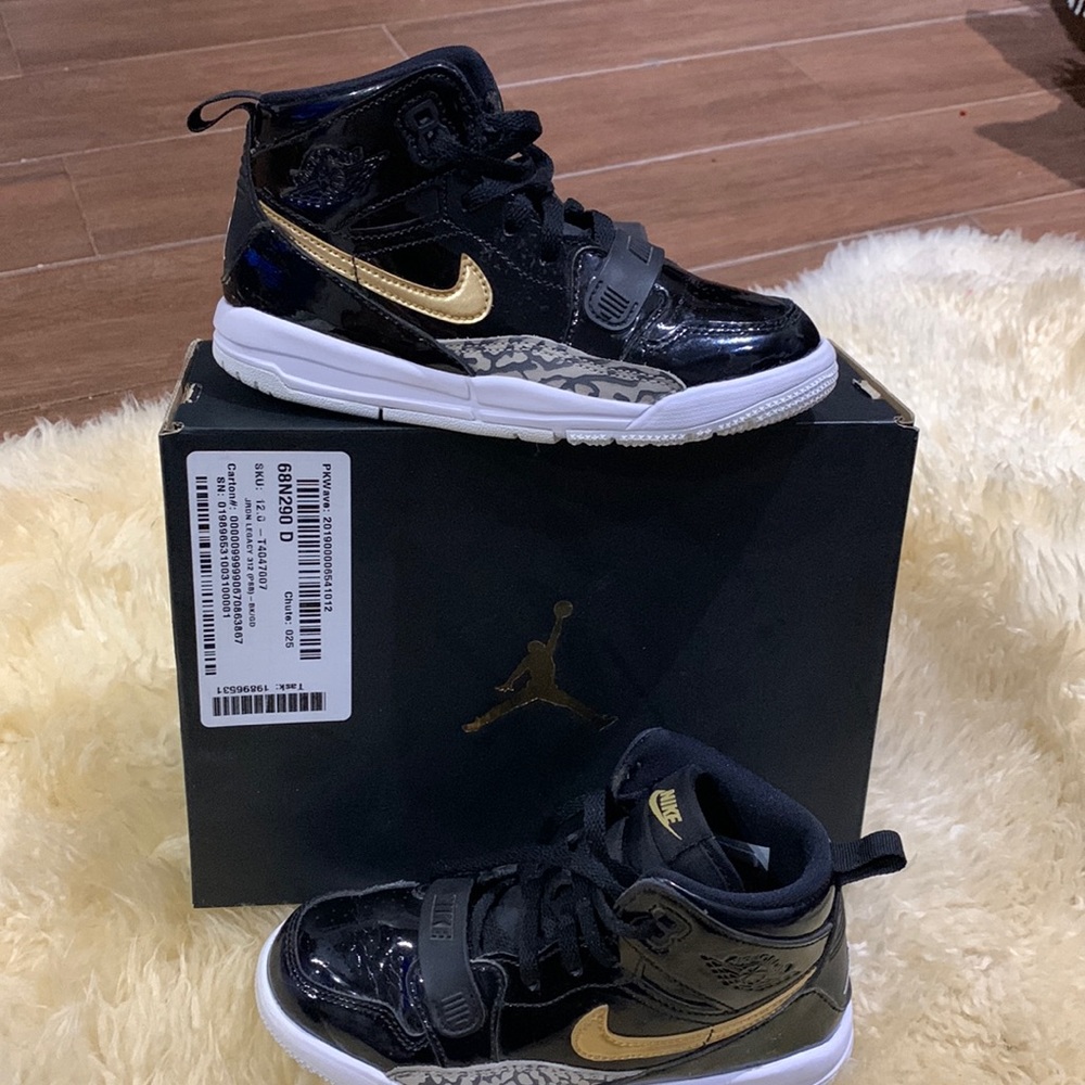 *Kids* Jordan Legacy 312 (PS) size 12c